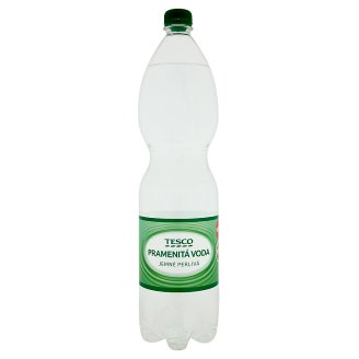 Tesco Pramenitá voda jemně perlivá 1,5l