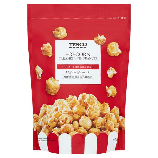 Tesco Popcorn s karamelovou příchutí a kousky arašídů 100g Tesco Potraviny