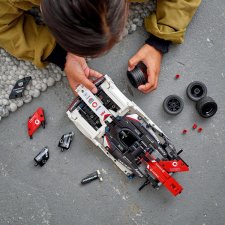 image 3 of LEGO Technic 42137 Formula E Porsche 99X Electric