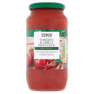 Tesco Středně pálivá rajčatová omáčka na těstoviny s cibulí a červenými chilli 500g