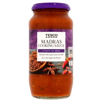 Tesco Madras středně pálivá kořeněná omáčka s rajčaty a cibulí 500g