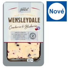 Tesco Finest Wensleydale tvrdý plnotučný sýr se slazenými sušenými brusinkami a borůvkami 200g