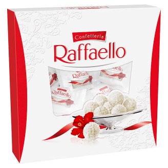 Ferrero Raffaello Oplatka s náplní a celou mandlí zdobená strouhaným kokosem 260g