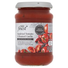 Tesco Finest Sundried Tomato & Roasted Garlic Concentrated Sauce 265g