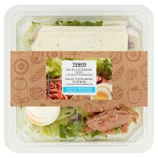 Tesco Salad with Tuna, Egg and Yogurt Dressing 230g