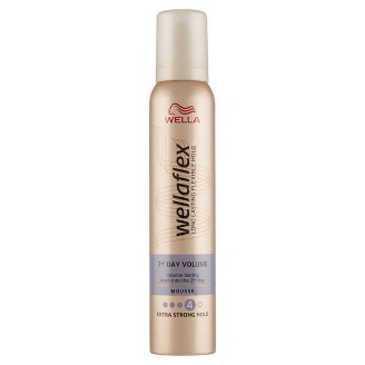 Wellaflex 2nd Day Volume extra erős hajformázó hab 200 ml