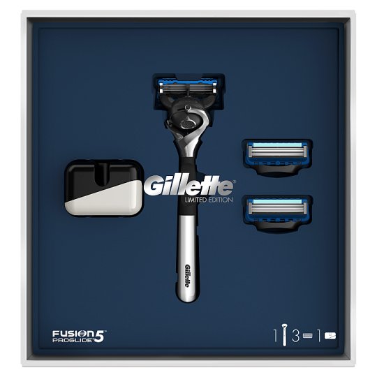 Gillette Gift Set Fusion5 ProGlide Chrome Razor + 2 Blades + Stand