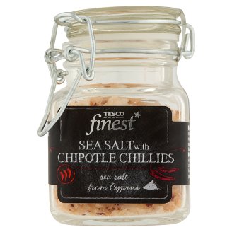 Tesco Finest tengeri só pelyhek füstölt chilipaprika darabokkal 43 g