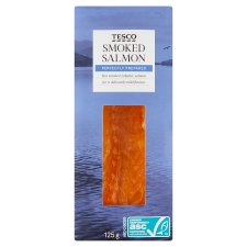 Tesco Perfectly Prepared Hot Smoked Atlantic Salmon for a Delicately Mild Flavour 125 g
