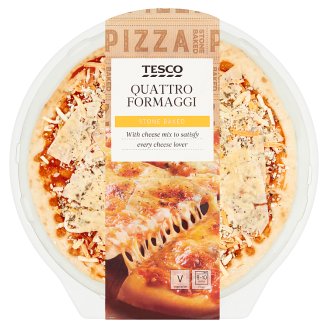 Tesco Quattro Formaggi paradicsomos pizza mozzarella-, cheddar-, érlelt- és kéksajtokkal 348 g