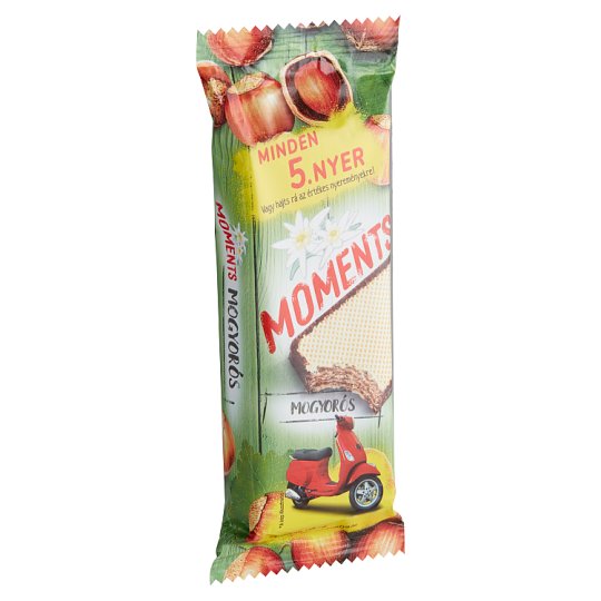 Moments szélein kakaós bevonómasszába mártott, mogyorós krémmel töltött ostyaszelet 50 g