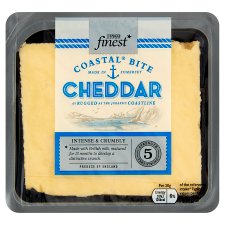 Tesco Finest Cheddar Fat, Hard Cheese 200 g