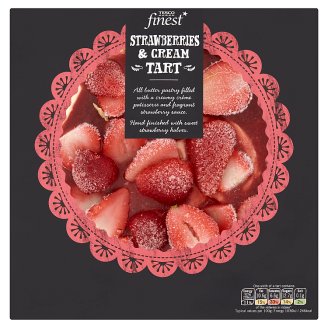 Tesco Finest Ciasto maślane z bitą śmietaną i truskawkami 537 g