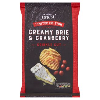 Tesco Finest Chipsy ziemniaczane grubo krojone o smaku sera Brie i żurawiny 150 g