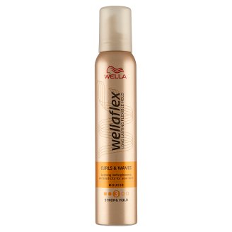 Wella Wellaflex Loki i fale Mocno utrwalająca pianka do włosów 200 ml