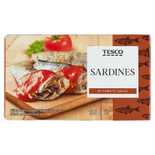 Tesco Konzervované sardinky bez hlavy, s kožou v paradajkovej omáčke 125 g