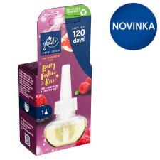 Glade Berry Festive Kiss náplň elektrický tekutý osviežovač vzduchu 20 ml