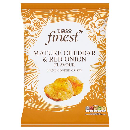 Tesco Finest Smažené zemiakové lupienky s príchuťou syra Čedar a červenej cibule 150 g