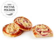 Tesco Strawberry Cake with Butter Crumb Topping 75 g