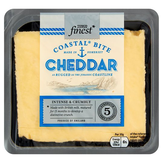 Tesco Finest Cheddar tvrdý zrejúci plnotučný syr 200 g